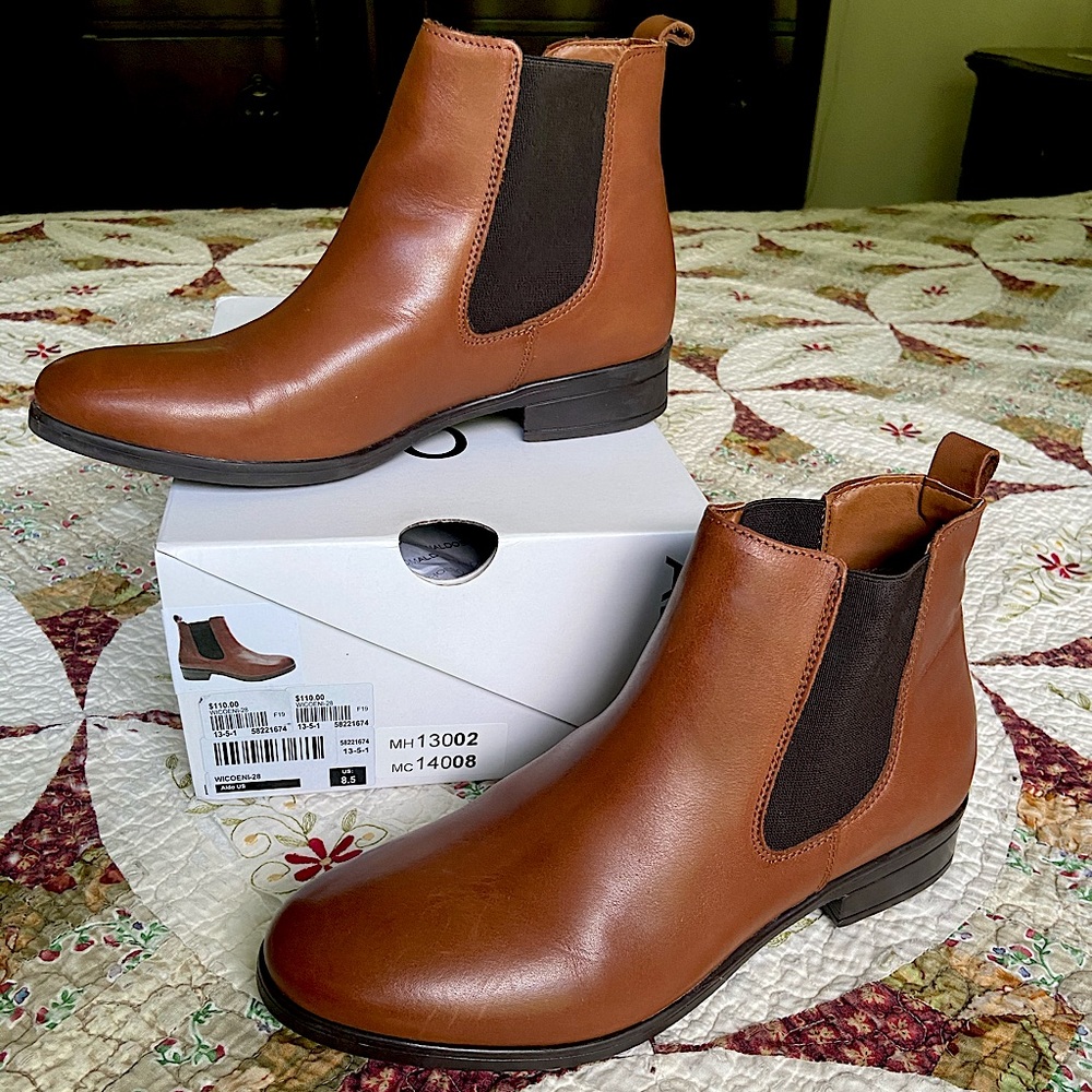 ALDO WICOENI  NWT Ankle Chelsea Boot [8.5]